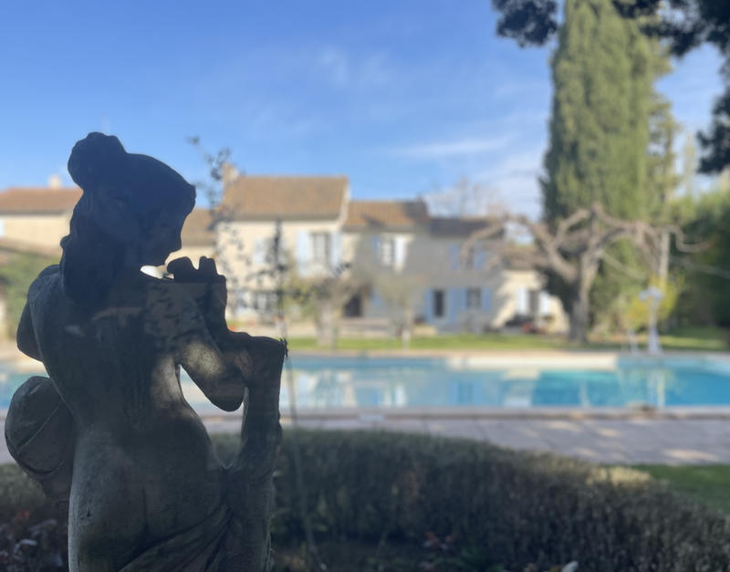 Propriété - 600 m² - 15 pièces