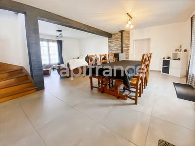 Maison - 171 m² - 8 pièces