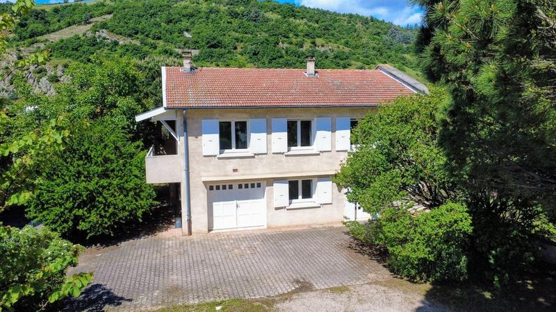 Maison - 93 m² - 6 pièces