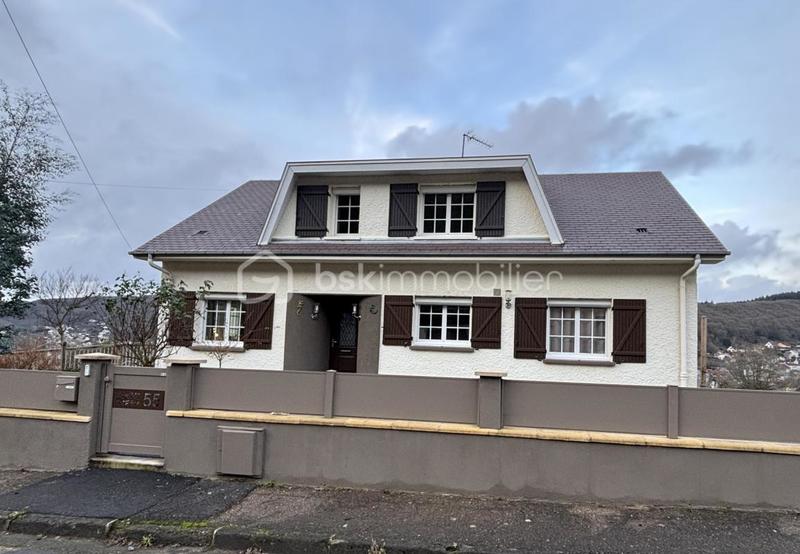 Maison - 121 m² - 5 pièces