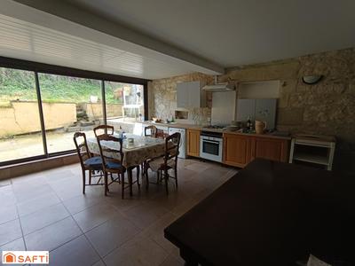 Maison - 276 m² - 9 pièces