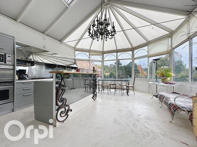 Maison - 246 m² - 7 pièces