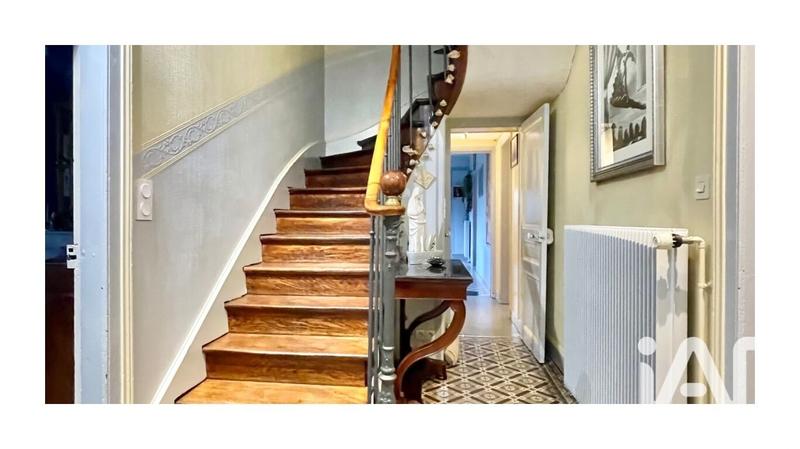 Maison - 200 m² - 7 pièces