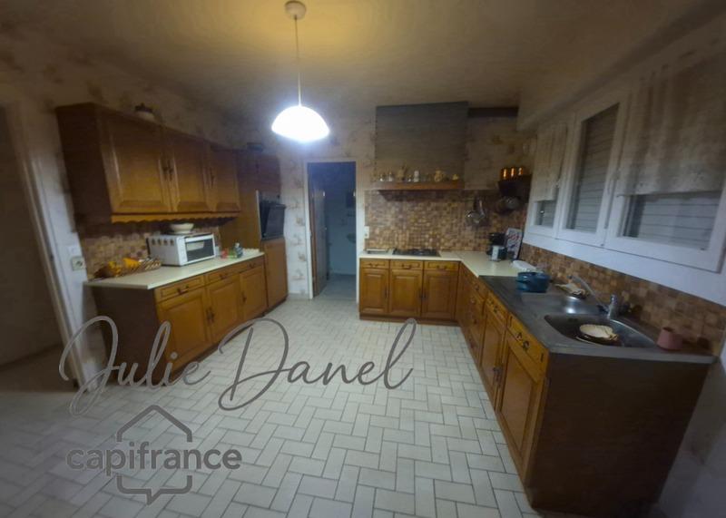 Maison - 140 m² - 5 pièces