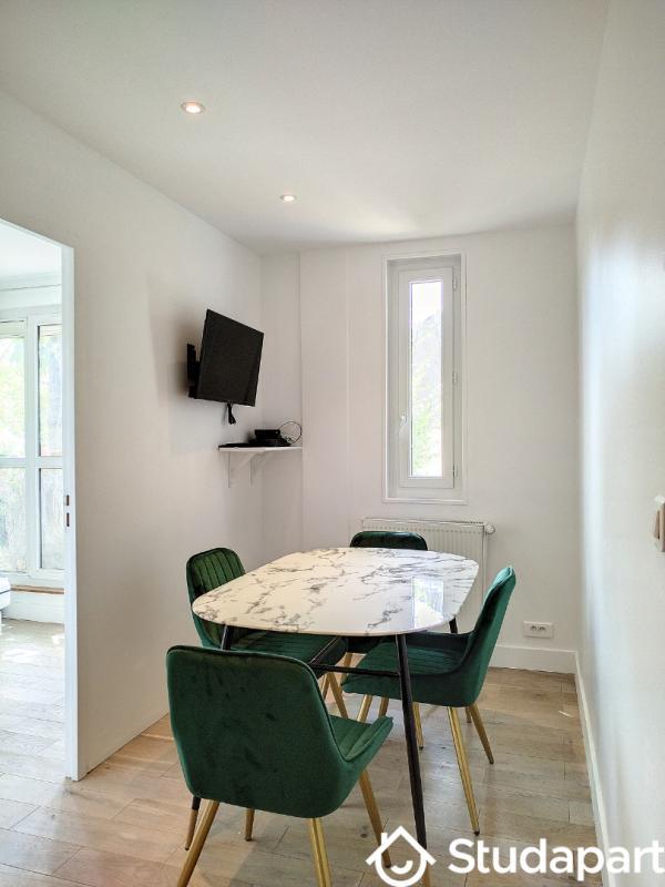 Chambre - 12 m² - 1 pièce