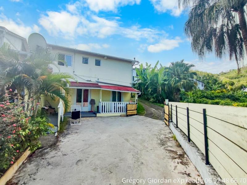 Immeuble - 110 m² - 5 pièces