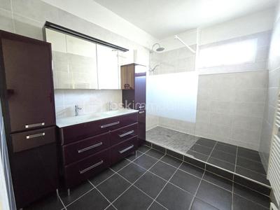 Maison traditionnelle - 103 m² - 5 pièces