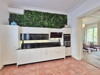 Appartement bourgeois - 330 m² - 10 pièces