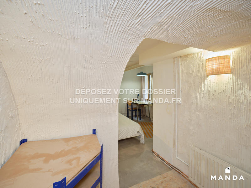 Chambre - 14 m² - 12 pièces