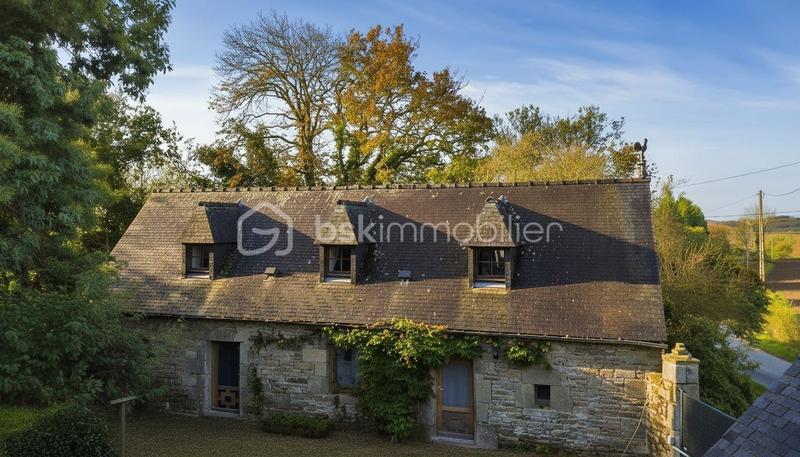 Longère - 261 m² - 14 pièces