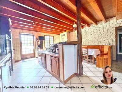 Maison - 324 m² - 11 pièces