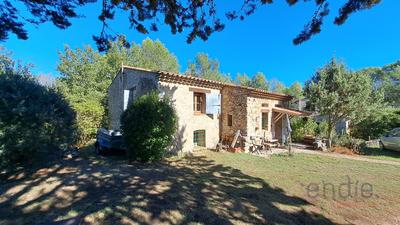 Maison - 210 m² - 7 pièces