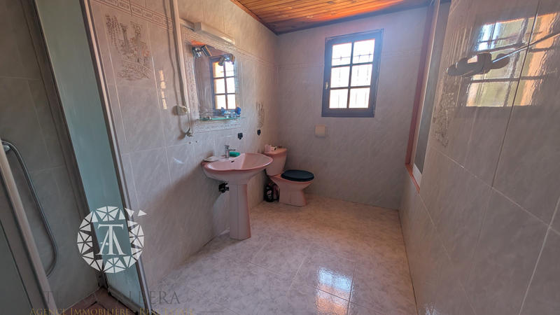 Villa - 100 m² - 5 pièces