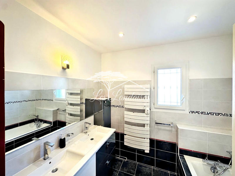 Maison - 114 m² - 5 pièces