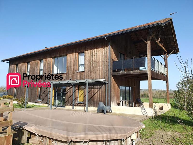 Maison - 180 m² - 5 pièces