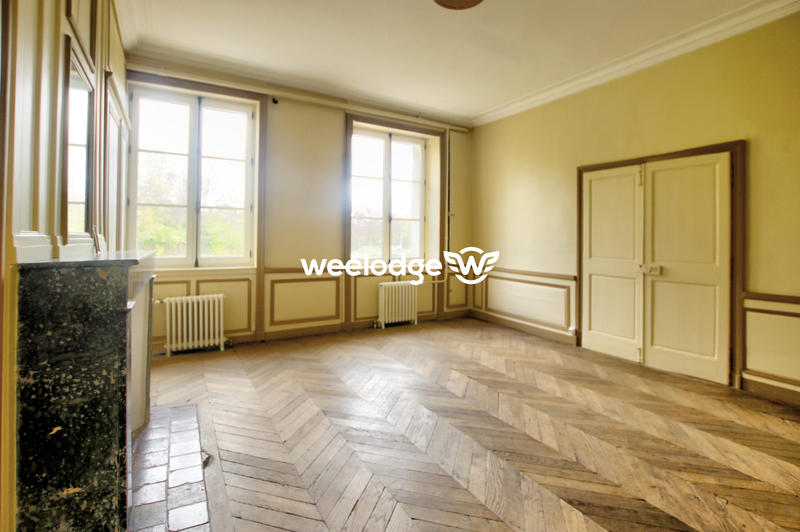 Château - 315 m² - 14 pièces