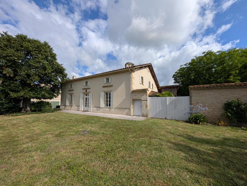 Propriété - 554 m² - 15 pièces