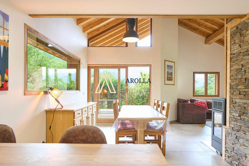 Châlet - 186 m² - 7 pièces