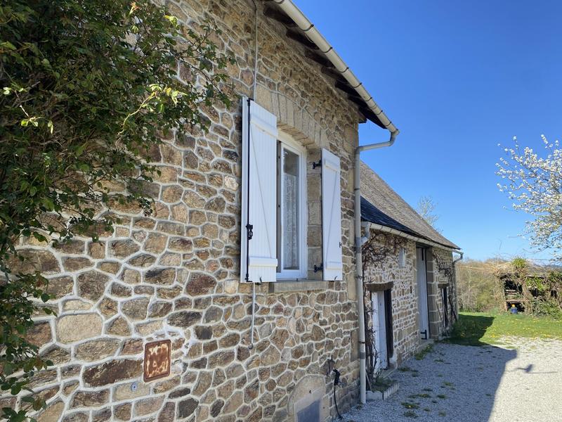 Maison ancienne - 205 m² - 8 pièces