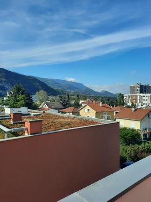 Appartement - 97 m² - 5 pièces