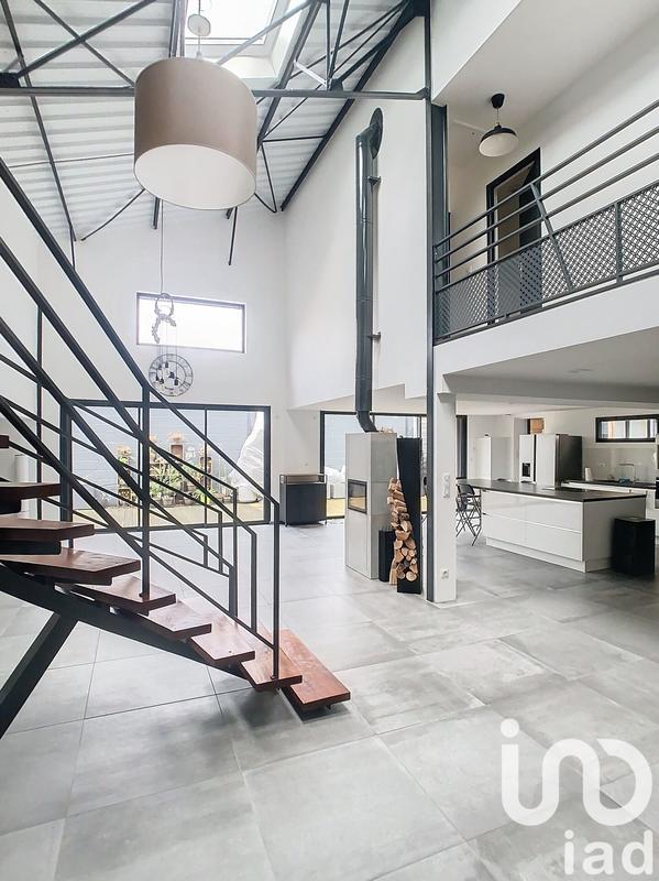 Maison - 258 m² - 7 pièces