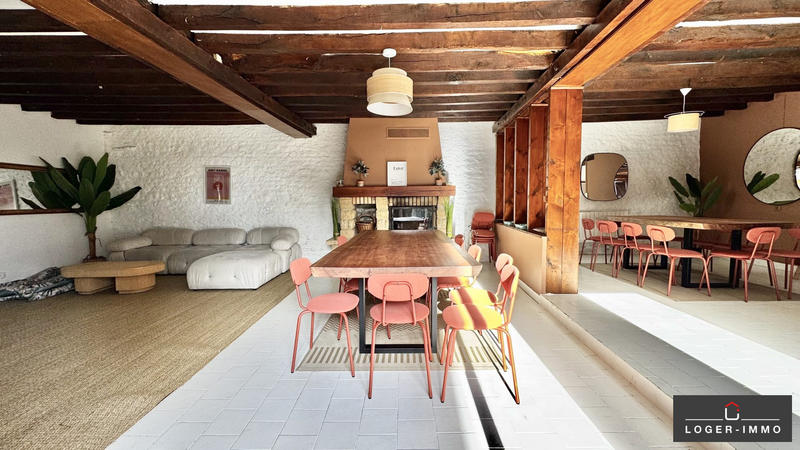 Maison - 302 m² - 9 pièces