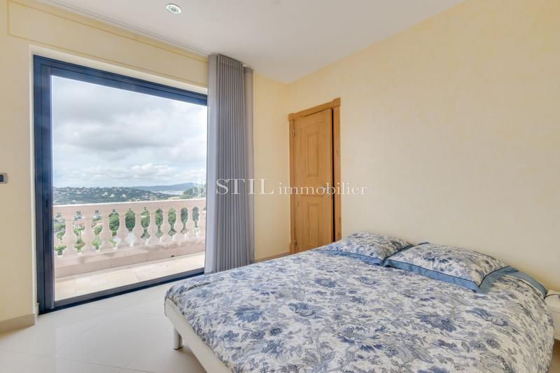 Villa - 200 m² - 5 pièces