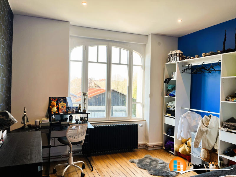 Maison - 189 m² - 7 pièces