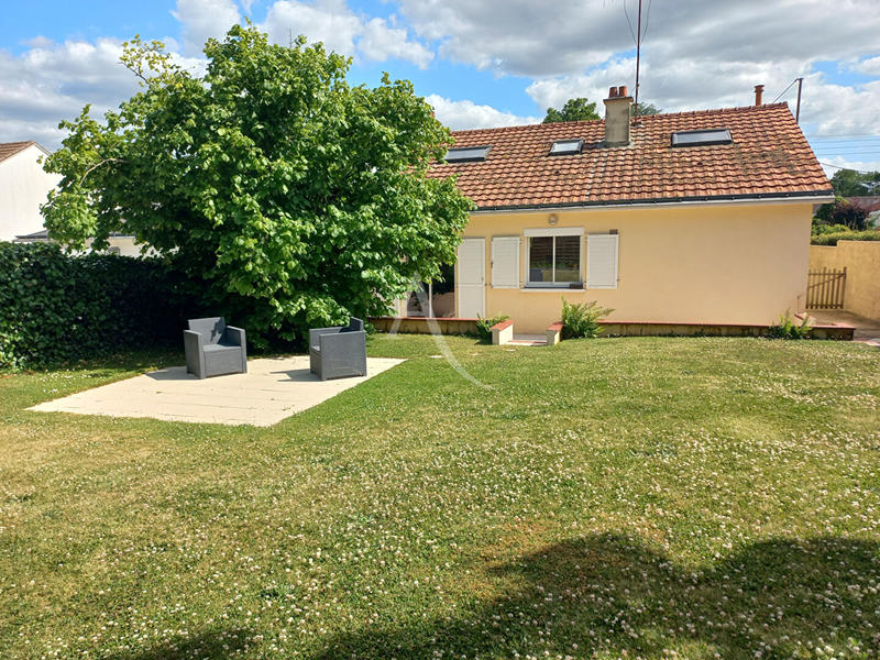 Maison - 111 m² - 5 pièces