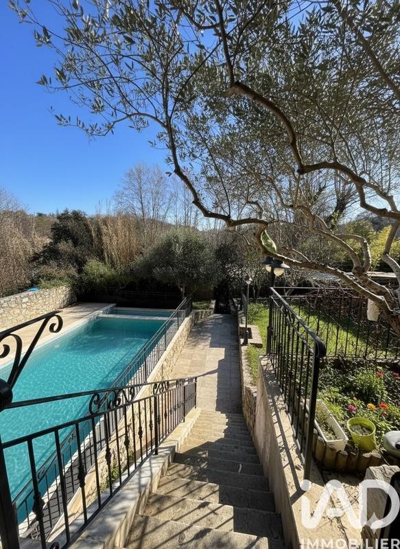 Maison - 170 m² - 5 pièces