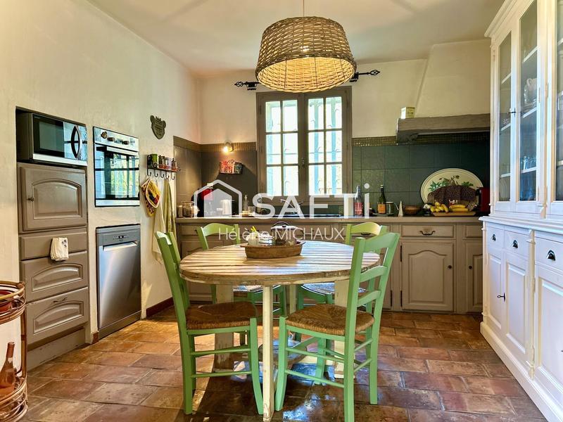 Maison - 632 m² - 17 pièces