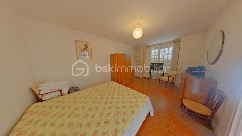 Propriété - 180 m² - 6 pièces