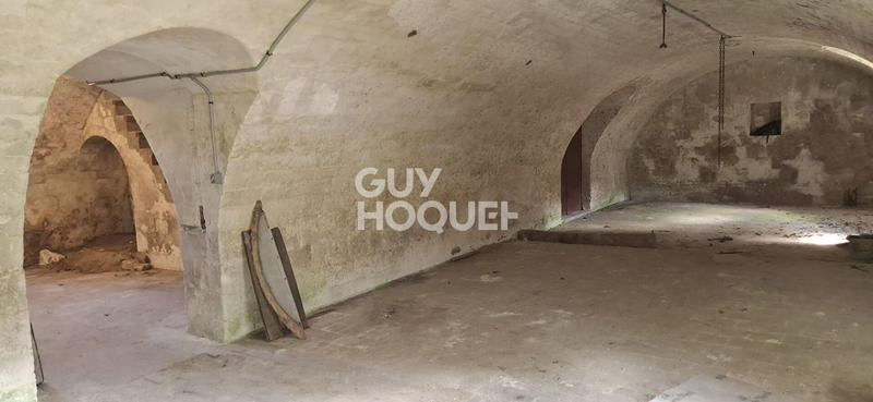 Demeure - 319 m² - 11 pièces