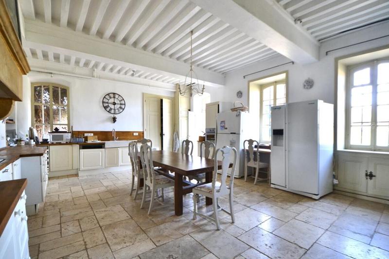 Maison - 432 m² - 14 pièces