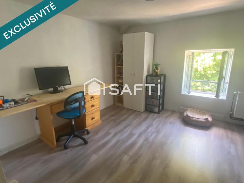 Maison - 208 m² - 7 pièces