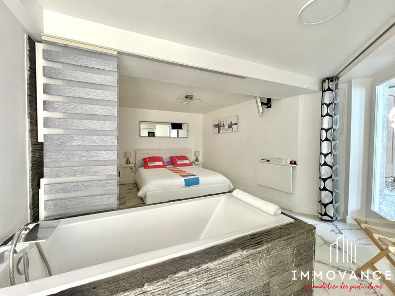 Villa - 200 m² - 8 pièces