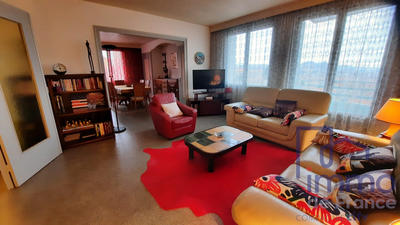 Appartement - 84 m² - 3 pièces