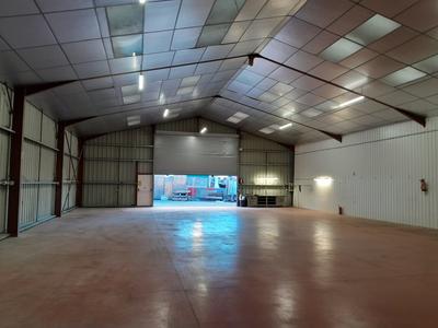 Entrepôt - 375 m²