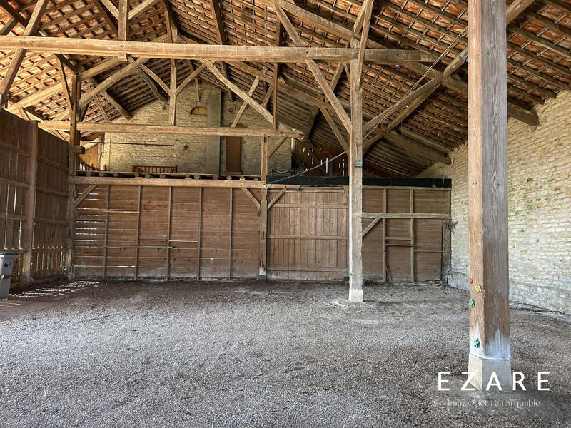 Maison - 360 m² - 10 pièces