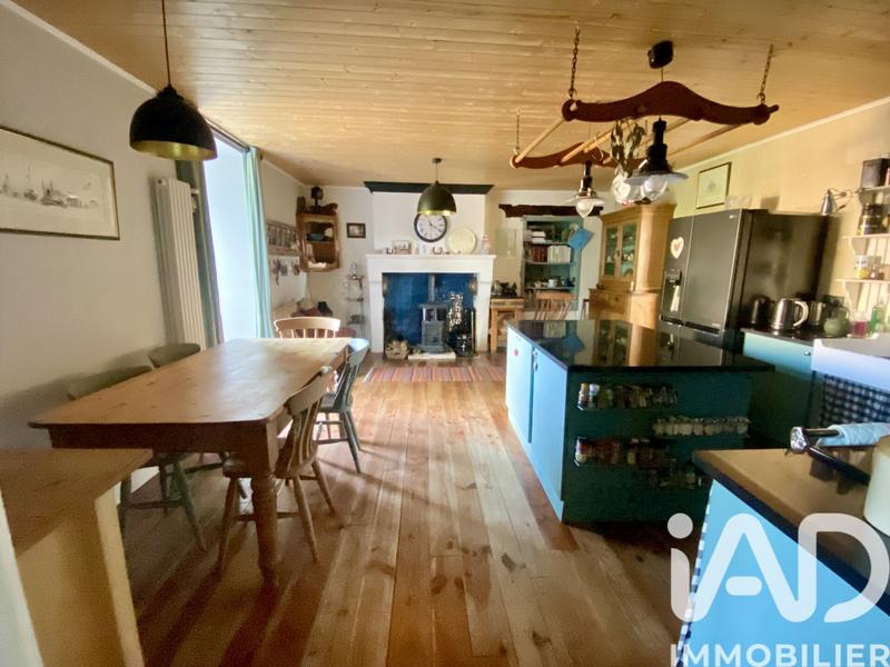 Maison - 230 m² - 6 pièces