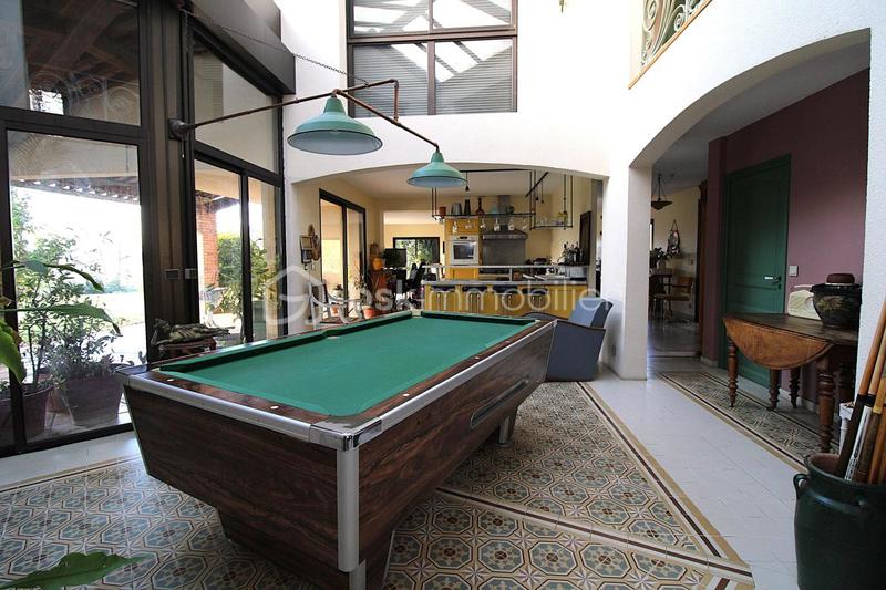 Demeure - 190 m² - 5 pièces