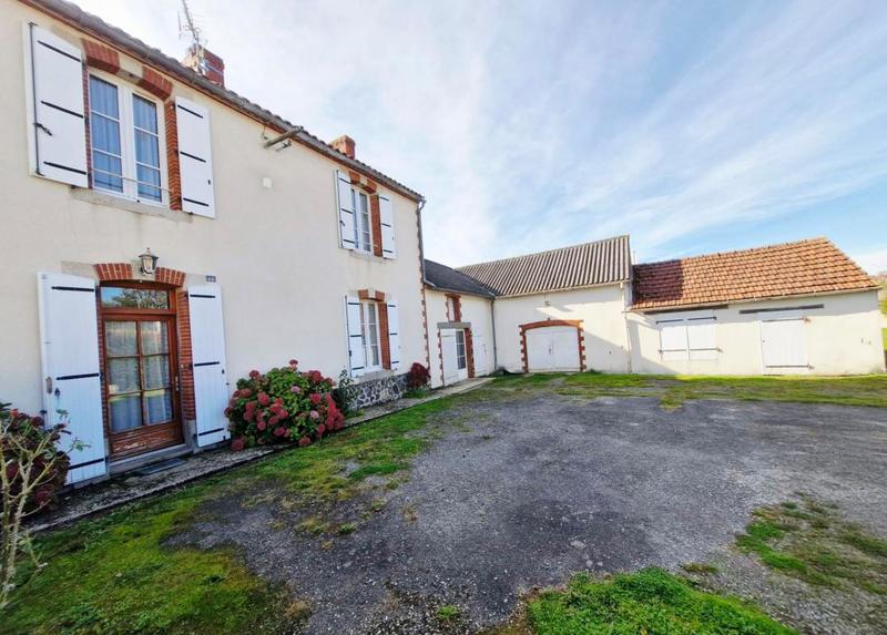 Maison de bourg - 97 m² - 4 pièces