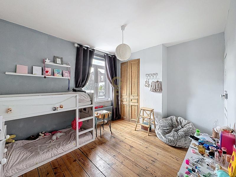 Maison - 170 m² - 8 pièces