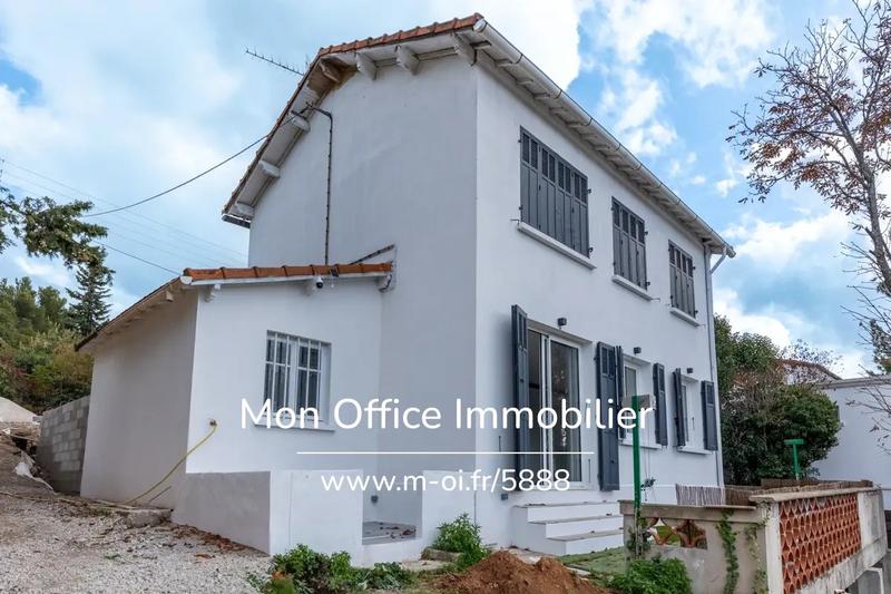 Maison - 110 m² - 4 pièces