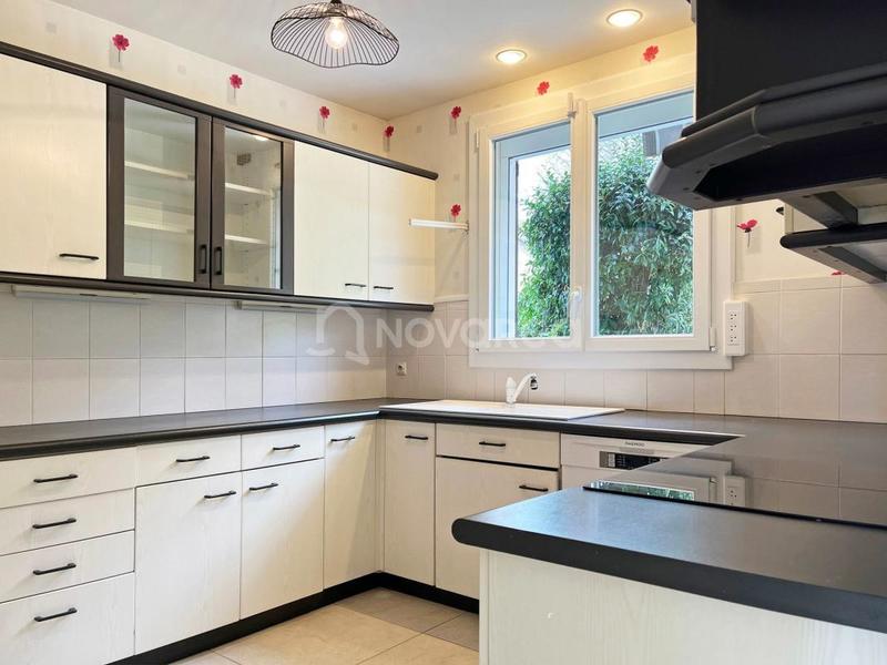 Maison - 110 m² - 4 pièces