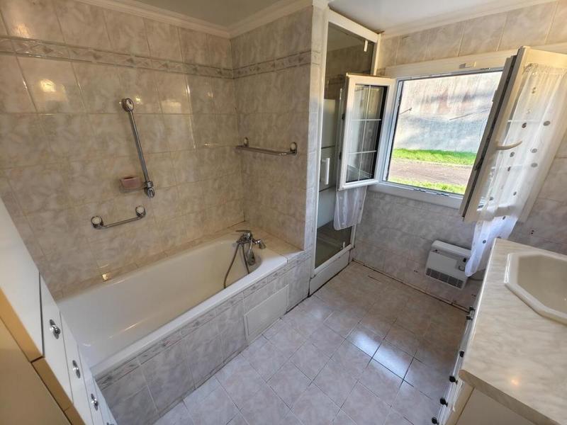 Maison - 90 m² - 3 pièces