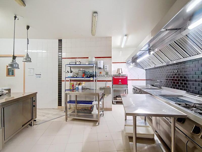 Local commercial - 54 m² - 1 pièce