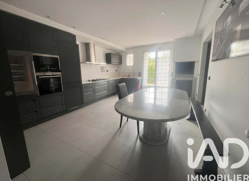 Maison - 187 m² - 7 pièces