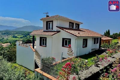 Maison - 148 m² - 6 pièces