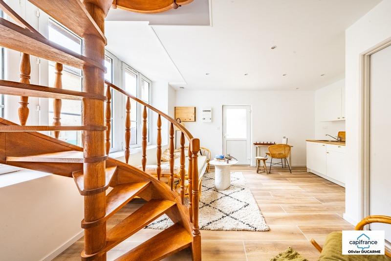 Maison - 180 m² - 9 pièces